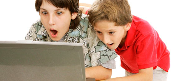 איך לשמור על בטיחות הילדים באינטרנט
