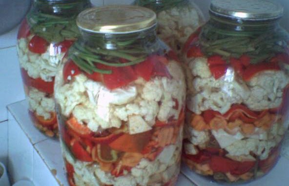Several "delicious" recipes for pickling cabbage