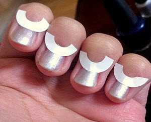 How to make a moon manicure at home