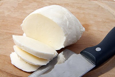 Homemade mozzarella cheese