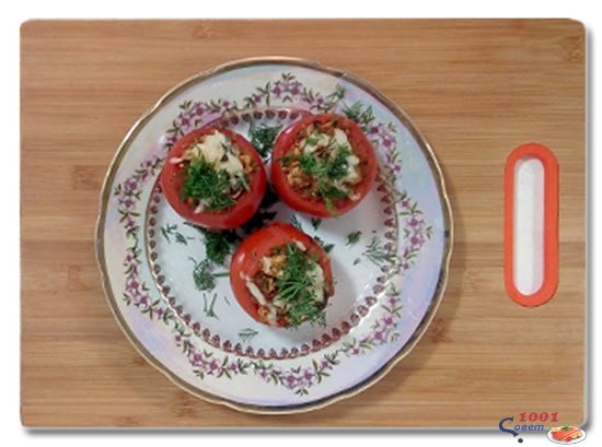 Healthy nutrition stuffed tomatoes!